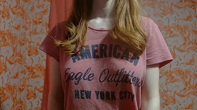 strawberrysmoothie online show from December 16, 11:39 pm