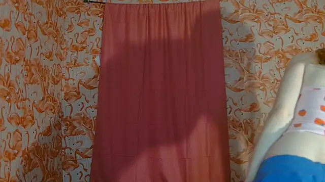 strawberrysmoothie online show from January 31, 1:11 am