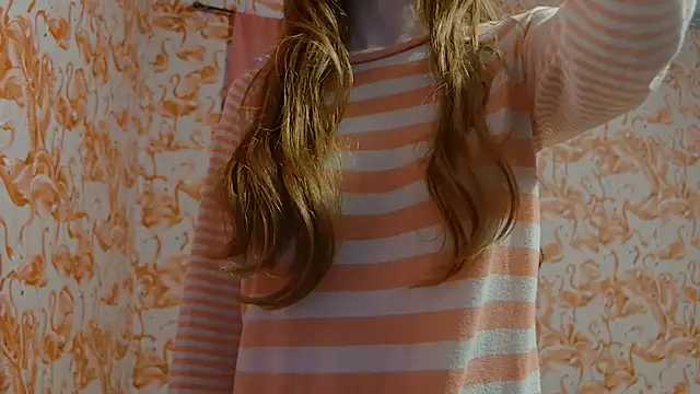 strawberrysmoothie online show from October 27, 8:24 pm