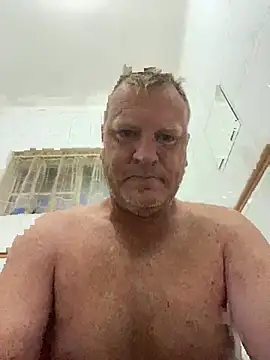 Snapshot of sexycouple109 chatting on March 4, 3:45 am sexycouple109 online show from March 4, 3:45 am