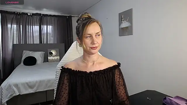 Vanessa Nowak online show from May 10, 10:31 am