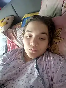 Snapshot of LunaGrey21 chatting on January 8, 10:37 am LunaGrey21 online show from January 8, 10:37 am