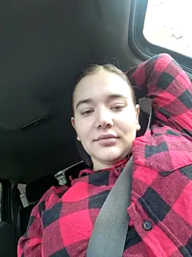 Snapshot of LunaGrey21 chatting on March 7, 8:02 am LunaGrey21 online show from March 7, 8:02 am