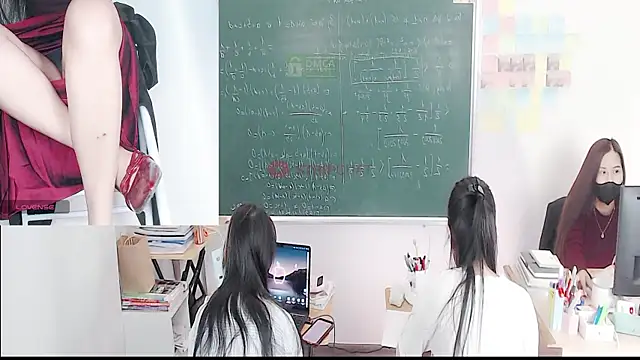 Snapshot of _Math_ chatting on January 11, 1:54 am Math online show from January 11, 1:54 am