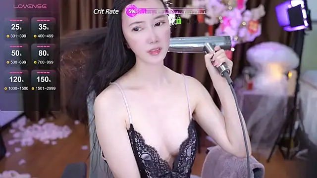 Snapshot of tina0604 chatting on February 22, 12:19 pm tina0604 online show from February 22, 12:19 pm