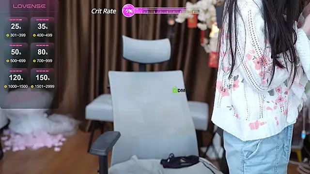 Snapshot of tina0604 chatting on March 15, 12:34 pm tina0604 online show from March 15, 12:34 pm