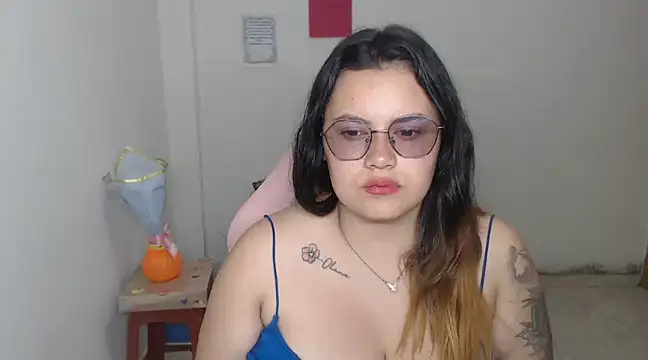 Snapshot of celeste_anny_1 chatting on December 6, 7:01 pm celeste anny 1 online show from December 6, 7:01 pm