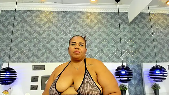Snapshot of AshleyGrahams chatting on January 21, 6:54 am AshleyGrahams online show from January 21, 6:54 am