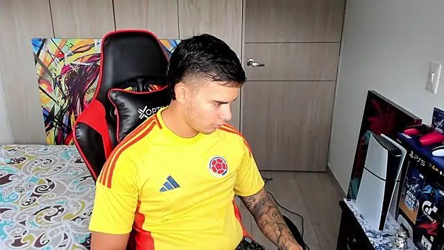 Snapshot of jacob_firexx chatting on October 7, 3:53 pm jacob firexx online show from October 7, 3:53 pm