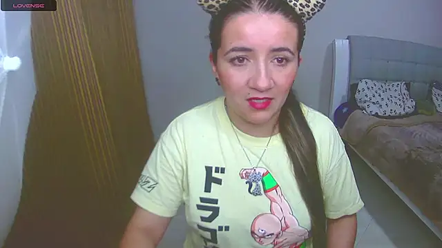 Snapshot of Dayanna_Smitt chatting on December 29, 12:41 am Dayanna Smitt online show from December 29, 12:41 am