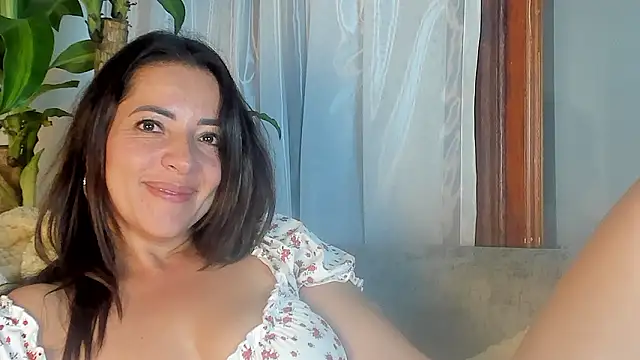 Capriijonesxxx online show from December 7, 3:47 am
