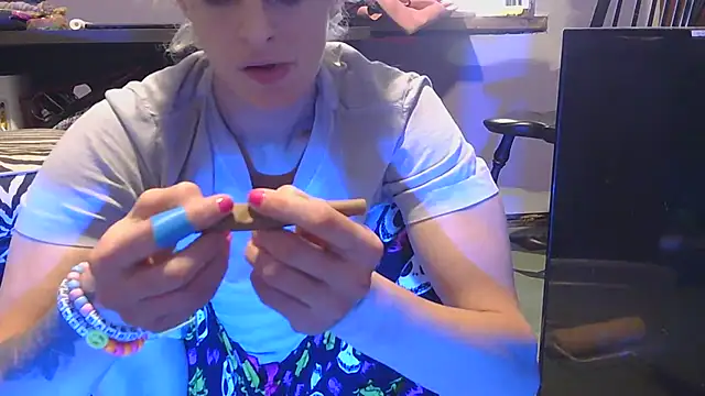 Snapshot of watermellonpussy chatting on November 8, 6:18 pm watermellonpussy online show from November 8, 6:18 pm