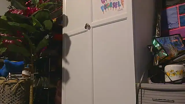 Snapshot of watermellonpussy chatting on November 16, 1:44 am watermellonpussy online show from November 16, 1:44 am