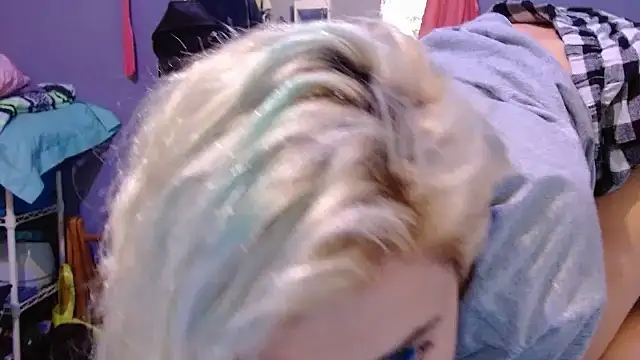 Snapshot of watermellonpussy chatting on November 21, 4:49 pm watermellonpussy online show from November 21, 4:49 pm