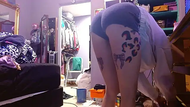 Snapshot of watermellonpussy chatting on January 15, 4:28 am watermellonpussy online show from January 15, 4:28 am