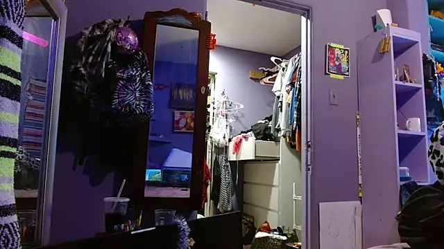 Snapshot of watermellonpussy chatting on February 9, 7:23 am watermellonpussy online show from February 9, 7:23 am