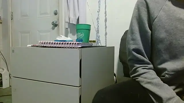 Snapshot of watermellonpussy chatting on April 12, 1:32 am watermellonpussy online show from April 12, 1:32 am