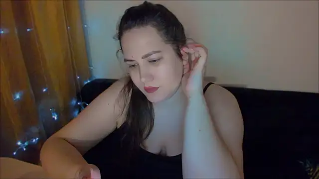 Snapshot of _madalexa_ chatting on December 5, 5:50 pm madalexa online show from December 5, 5:50 pm