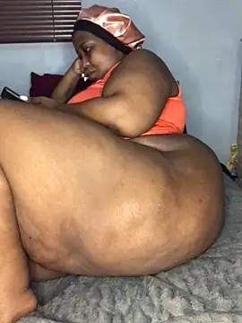 Snapshot of sotho_ssbbw chatting on May 20, 12:28 am sotho ssbbw online show from May 20, 12:28 am
