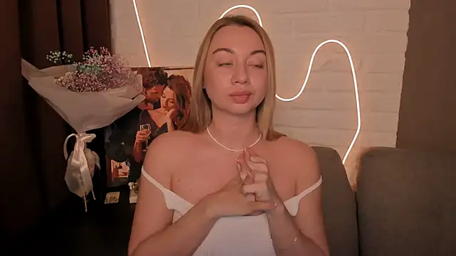 DanielaWisse online show from December 26, 2:44 am