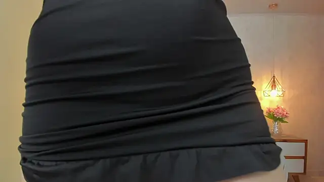 LARSONMIA online show from October 6, 12:46 pm