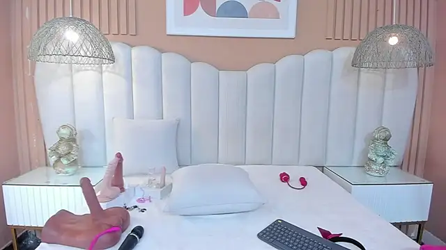 Snapshot of Sara_Vanegas chatting on March 7, 11:18 am Sara Vanegas online show from March 7, 11:18 am