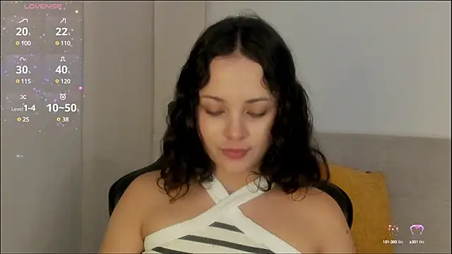 Snapshot of Megan_Rodrigo chatting on December 28, 11:48 pm Megan Rodrigo online show from December 28, 11:48 pm