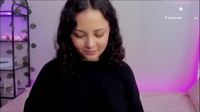 Snapshot of Megan_Rodrigo chatting on January 9, 7:08 pm Megan Rodrigo online show from January 9, 7:08 pm