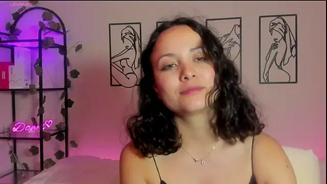 Snapshot of Megan_Rodrigo chatting on March 3, 1:31 am Megan Rodrigo online show from March 3, 1:31 am