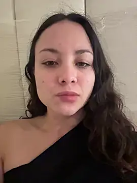 Megan Rodrigo online show from February 21, 11:44 am