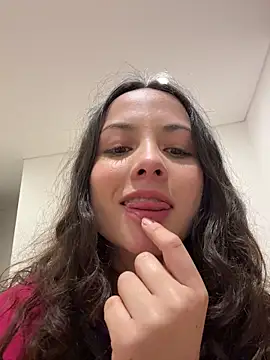 Megan Rodrigo online show from May 10, 1:44 am