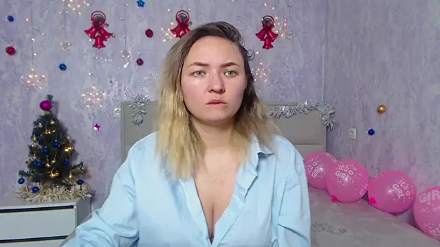 Snapshot of SallyVerda chatting on December 26, 4:43 am SallyVerda online show from December 26, 4:43 am