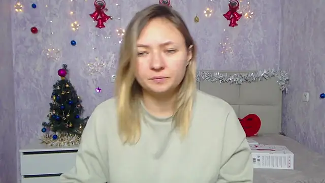 Snapshot of SallyVerda chatting on December 29, 7:43 pm SallyVerda online show from December 29, 7:43 pm