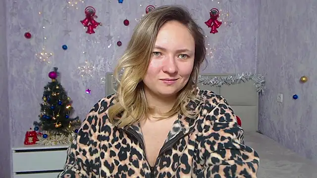 Snapshot of SallyVerda chatting on January 3, 4:06 pm SallyVerda online show from January 3, 4:06 pm