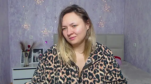 Snapshot of SallyVerda chatting on January 14, 6:38 pm SallyVerda online show from January 14, 6:38 pm