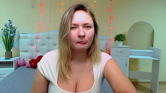 Snapshot of SallyVerda chatting on January 30, 9:47 pm SallyVerda online show from January 30, 9:47 pm