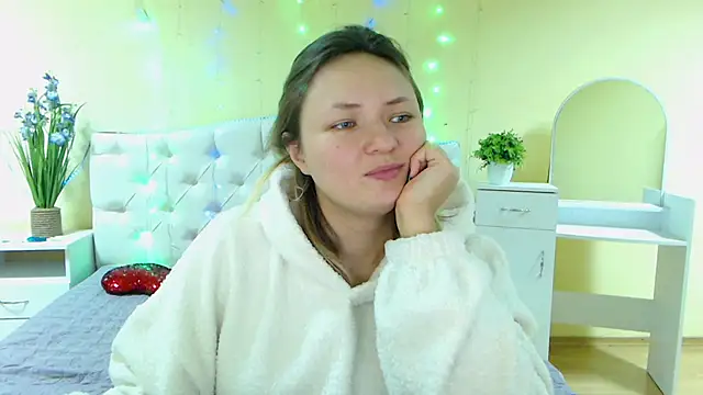 Snapshot of SallyVerda chatting on February 6, 4:21 am SallyVerda online show from February 6, 4:21 am
