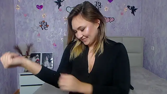 Snapshot of SallyVerda chatting on February 8, 9:57 pm SallyVerda online show from February 8, 9:57 pm