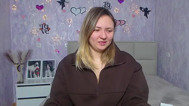 Snapshot of SallyVerda chatting on February 12, 6:51 pm SallyVerda online show from February 12, 6:51 pm