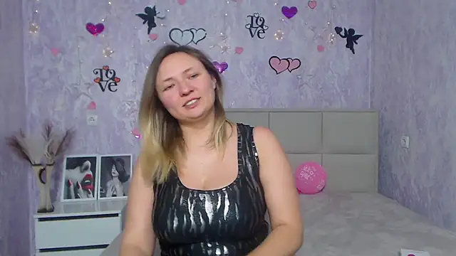 Snapshot of SallyVerda chatting on February 14, 2:18 am SallyVerda online show from February 14, 2:18 am