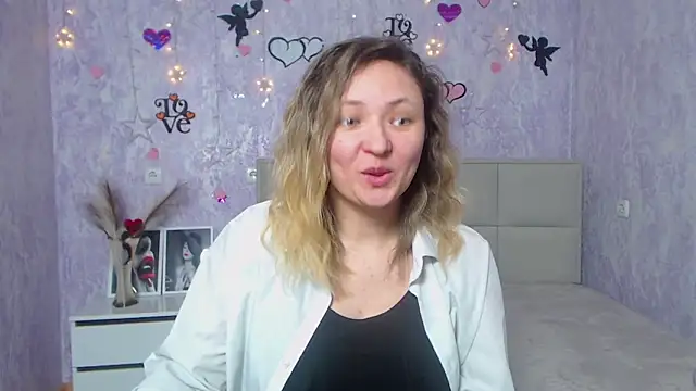 Snapshot of SallyVerda chatting on February 19, 9:58 pm SallyVerda online show from February 19, 9:58 pm