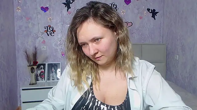 Snapshot of SallyVerda chatting on February 27, 1:48 am SallyVerda online show from February 27, 1:48 am