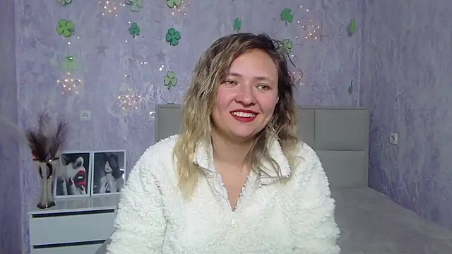 Snapshot of SallyVerda chatting on March 19, 12:59 am SallyVerda online show from March 19, 12:59 am