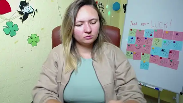 Snapshot of SallyVerda chatting on March 19, 6:23 pm SallyVerda online show from March 19, 6:23 pm