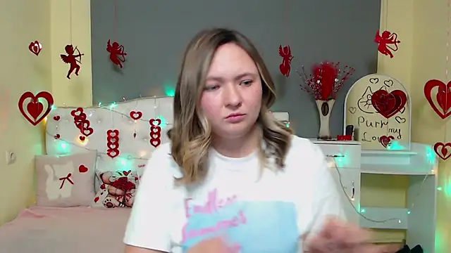 SallyVerda online show from February 9, 6:45 pm