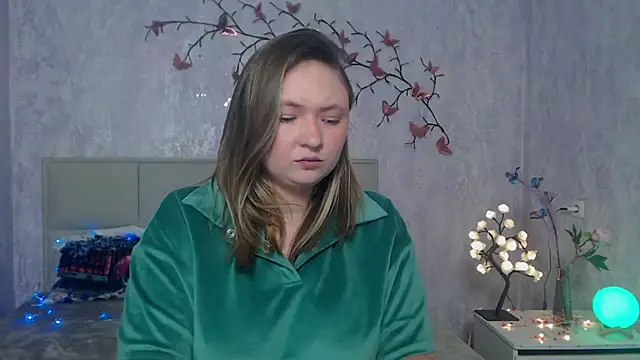 SallyVerda online show from March 29, 5:46 pm