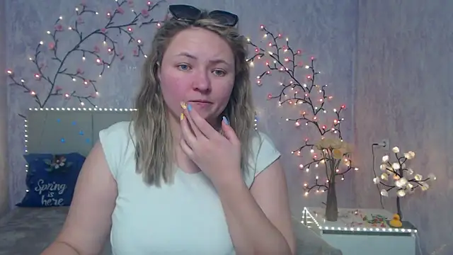 SallyVerda online show from May 4, 6:15 pm