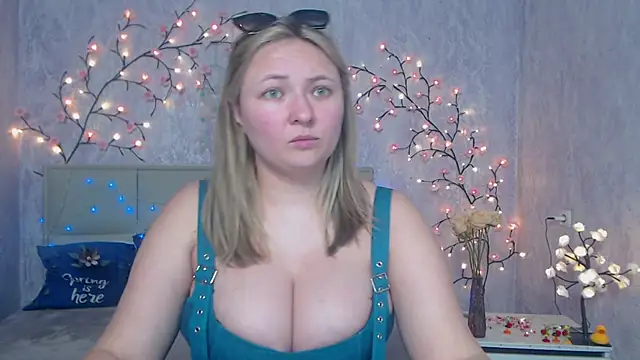 SallyVerda online show from May 7, 7:08 pm