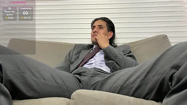 Tom blunt96 online show from February 6, 12:16 pm