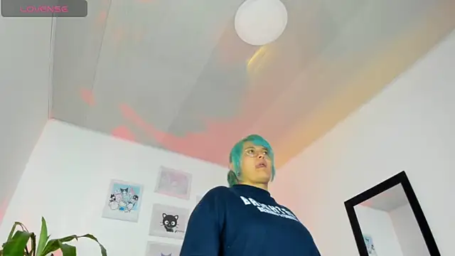 lucky-leah online show from March 7, 3:40 am